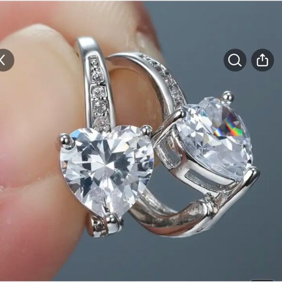 HauteClub Jewelry - SIMPLY SCRUMPTIOUS, SPARKLING FAUX DIAMOND SILVER PLATE/ZIRCONIA HEART EARRINGS!